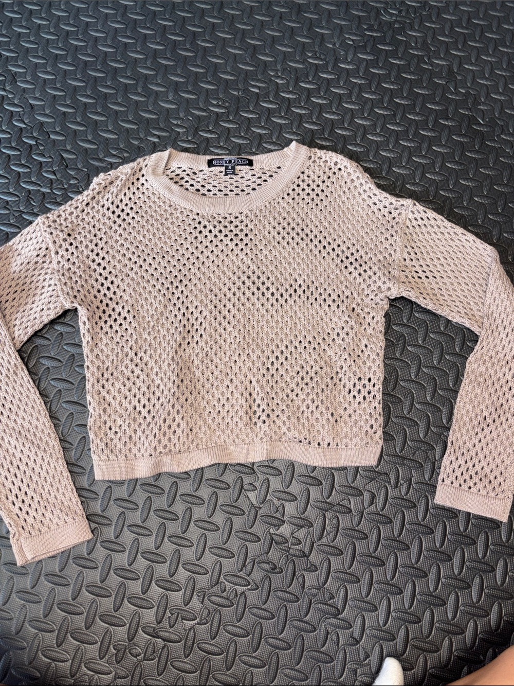 Honey Peach Women's Open-Knit Cropped Sweater